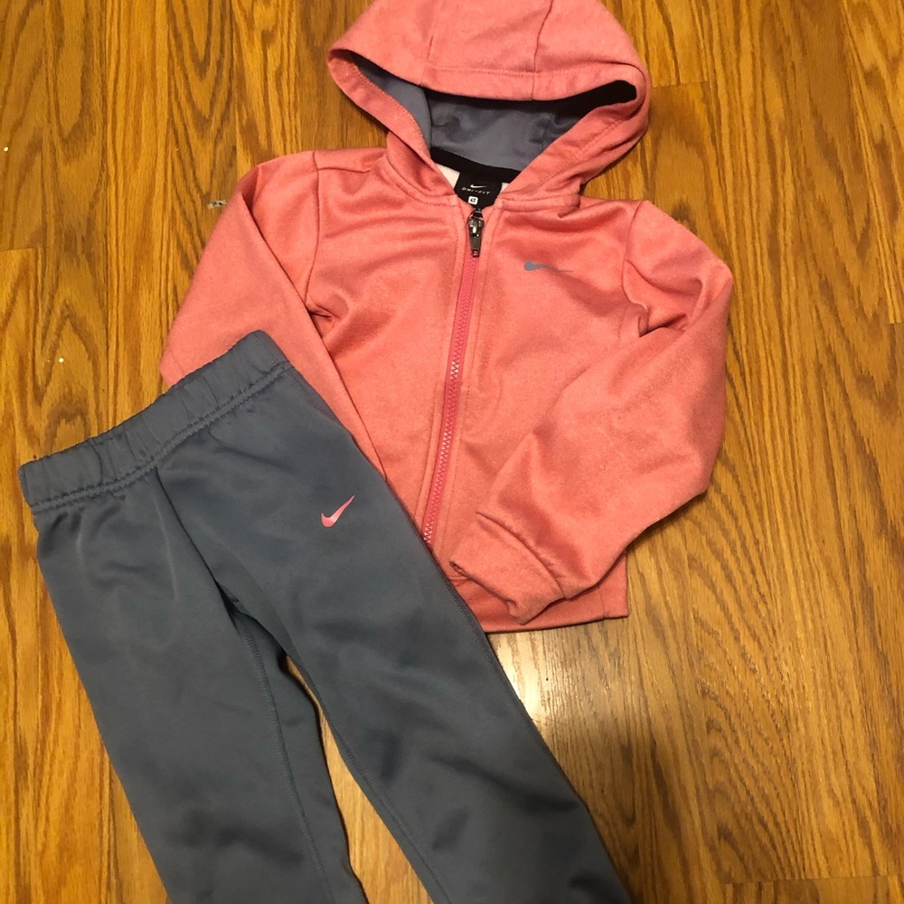 Girls 4T Nike Set